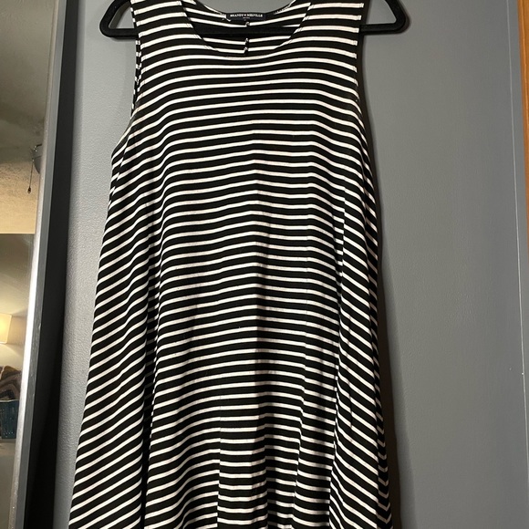 black & white striped shirt/dress - flown & long one piece 🦓 - Picture 3 of 9